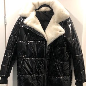 Current air Los Angeles shiny black puffer